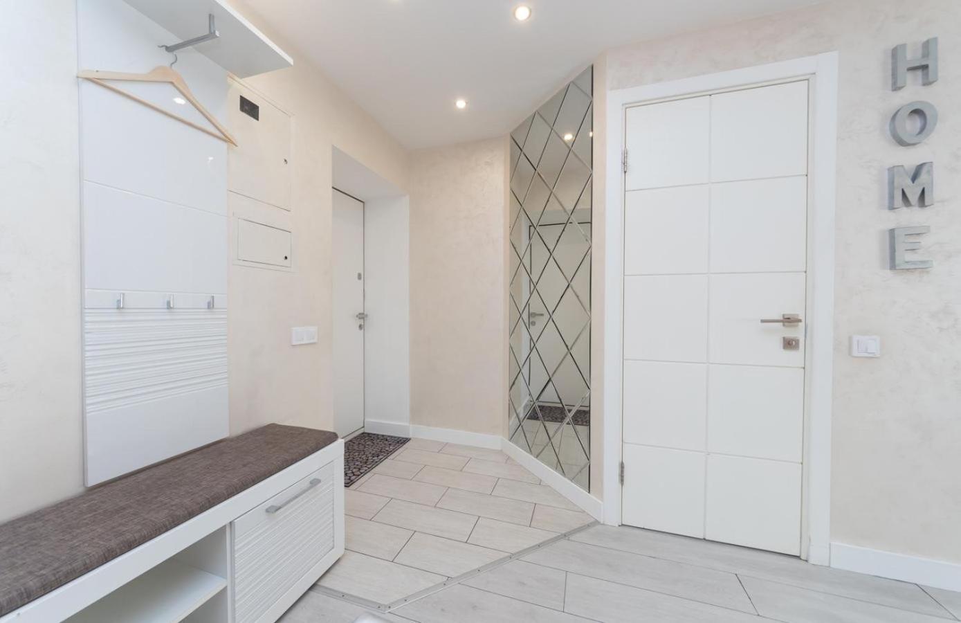 Flat24 On Lesi Ukrainki 3 Apartment Kiev Bagian luar foto