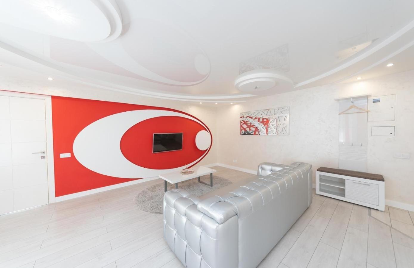 Flat24 On Lesi Ukrainki 3 Apartment Kiev Bagian luar foto