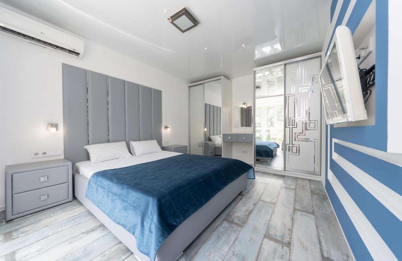 Flat24 On Lesi Ukrainki 3 Apartment Kiev Bagian luar foto