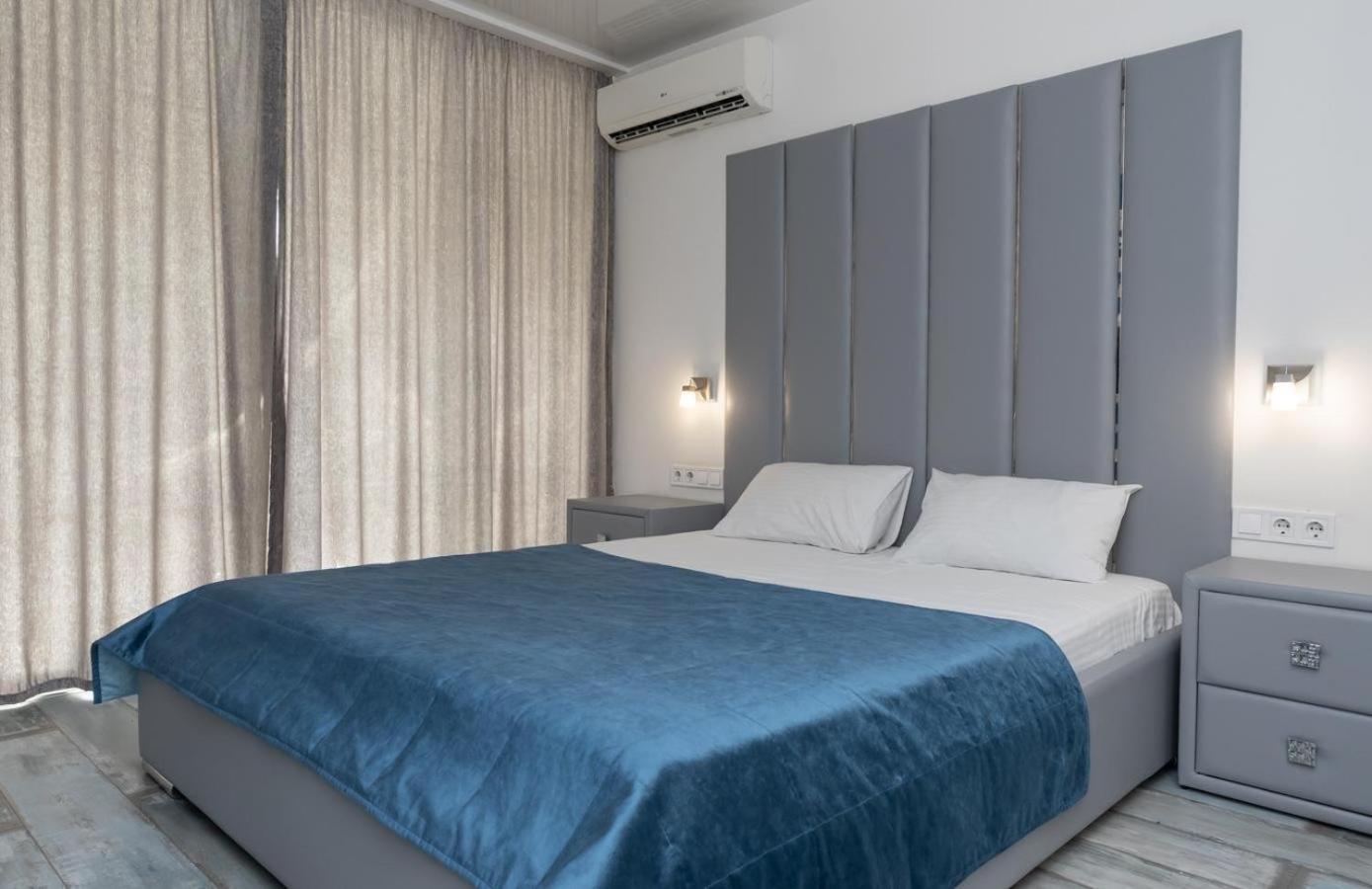Flat24 On Lesi Ukrainki 3 Apartment Kiev Bagian luar foto